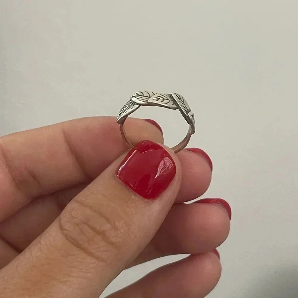 925 Sterling Silver Leaves Ring - Picture 4 of 4